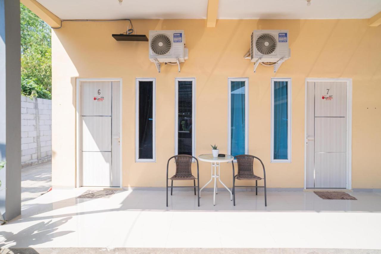 Hotel Reddoorz Syariah At Winong Nganjuk Exterior foto