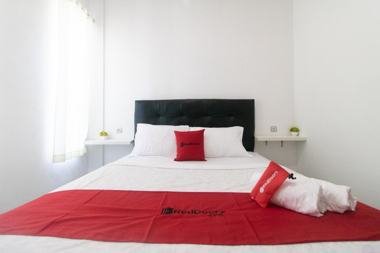 Hotel Reddoorz Syariah At Winong Nganjuk Exterior foto