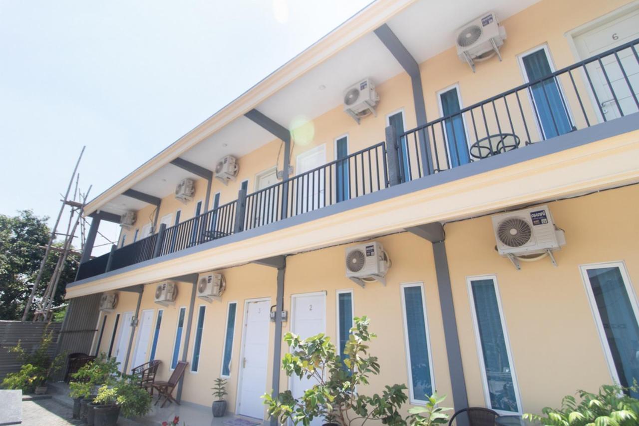 Hotel Reddoorz Syariah At Winong Nganjuk Exterior foto
